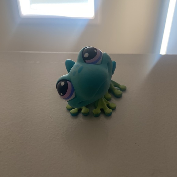 Littlest Pet Shop (lps) - Picture 2 of 5